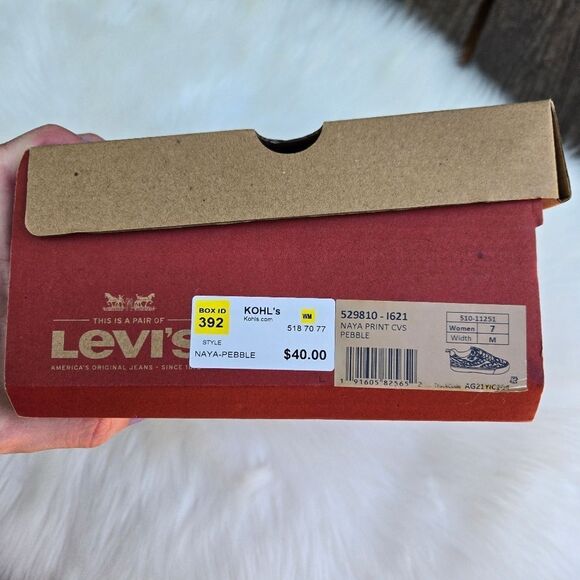 Levi's Shoes Women's Size 7 Brand New in Box - Picture 6 of 8